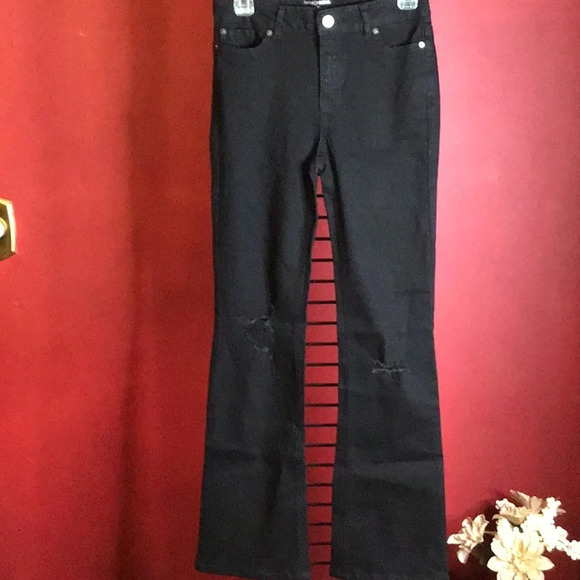 FASHION NOVA JEANS SIZE 5 - Picture 1 of 6